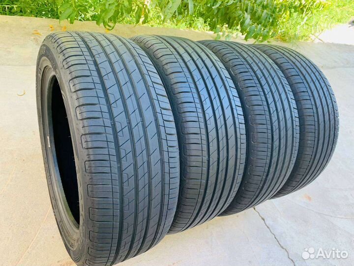 Goodyear EfficientGrip Performance 215/55 R17 94V