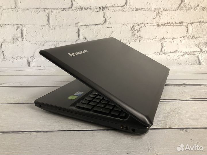 Ноутбук игровой Lenovo