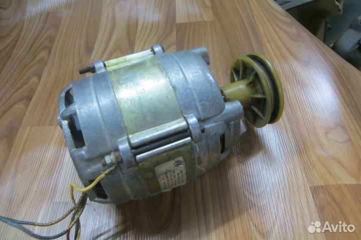 Электродвигатель эп-180-4,220в,180Вт,1350об/м