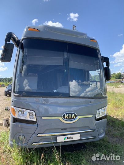 Туристический автобус Kia Granbird, 2011