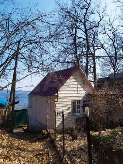 Дом 30 м² на участке 1,5 сот.