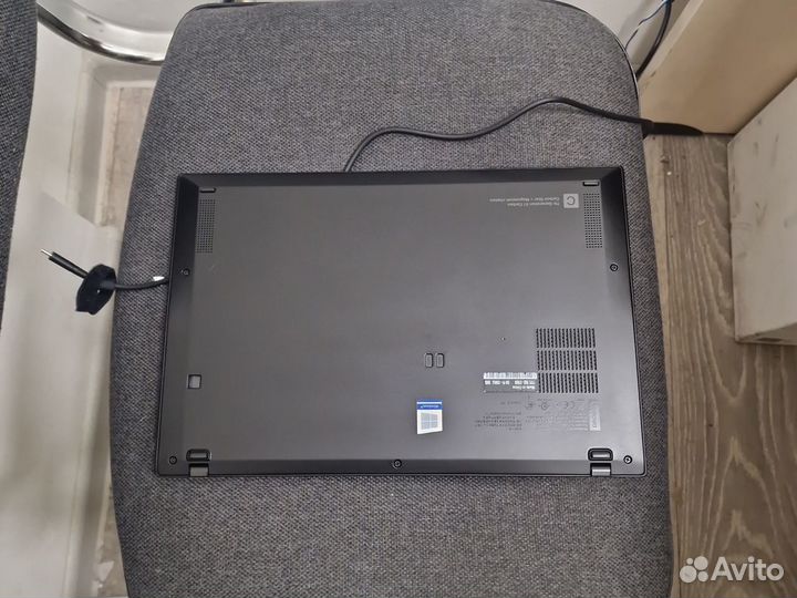 Lenovo thinkpad x1 carbon gen 7 i5/16/ssd 256