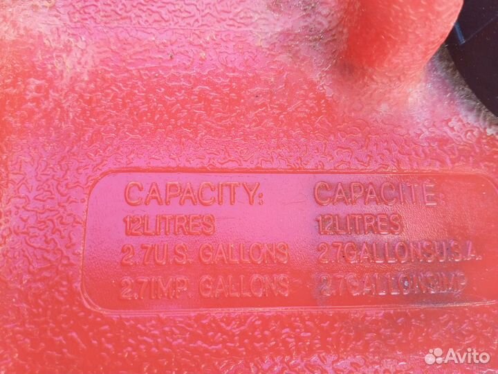 Продаю отличный лодочный мотор 9.8