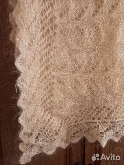 Пуховый платок шаль