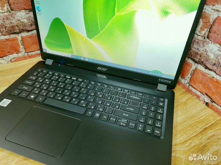 Ноутбук Acer i3-10 SSD240 12gb для игр работы