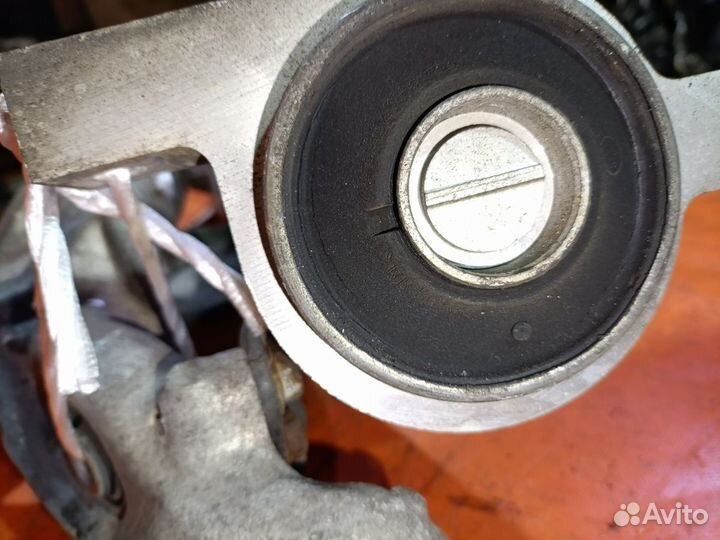 Рычаг передний нижний Nissan Fuga Y50