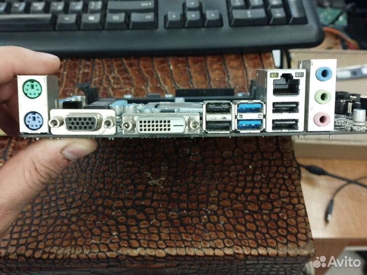 Материнская плата 1155 H61