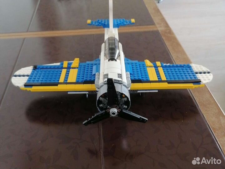 Lego creator 31011