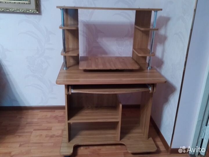 Продаю стол/бу