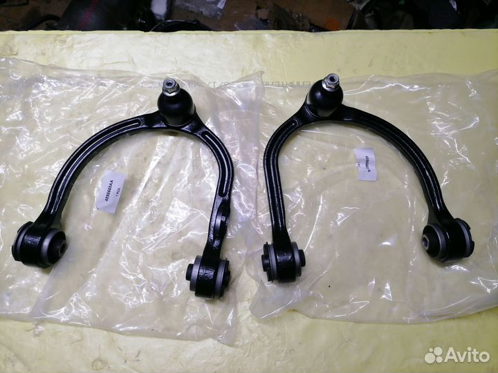 Рычаги верхние AWD Dodge Charger LD