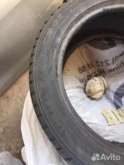 Dunlop SP Winter Ice 01 215/50 R17