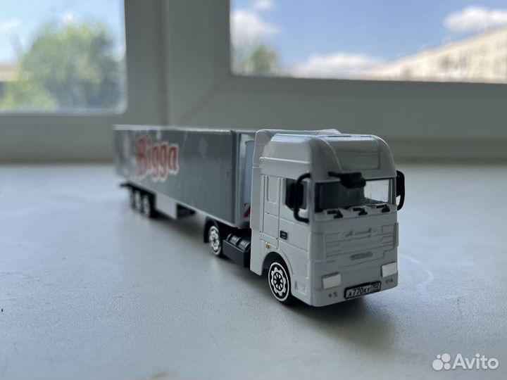 Модель тягача с прицепом