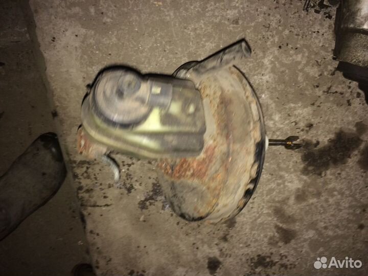 Вакуумный усилитель тормозов Renault 19