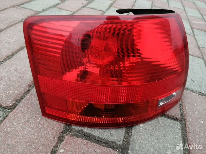 Ауди А4 Б7 универсал фонарь задний левый правый