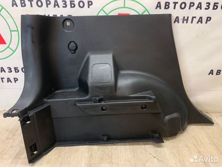 Обшивка багажника задняя левая Nissan Note E11