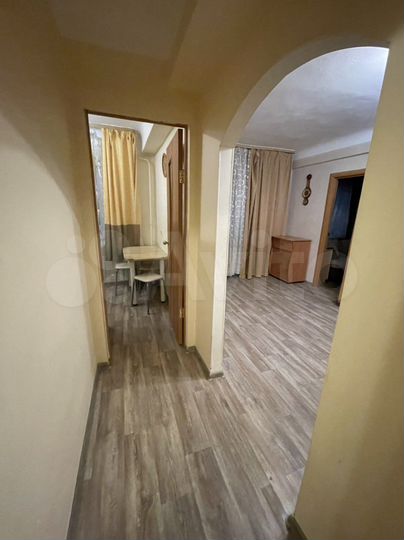 2-к. квартира, 40 м², 1/4 эт.