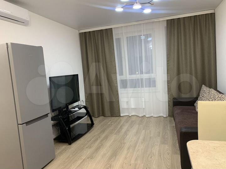 2-к. квартира, 42 м², 7/17 эт.