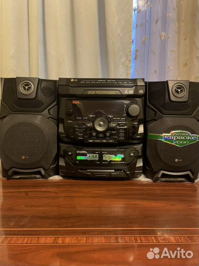 Караоке - музыкальный центр LG