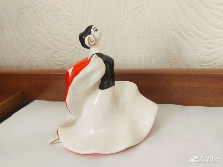 Испанская танцовщица, фарфоровая статуэтка, СССР