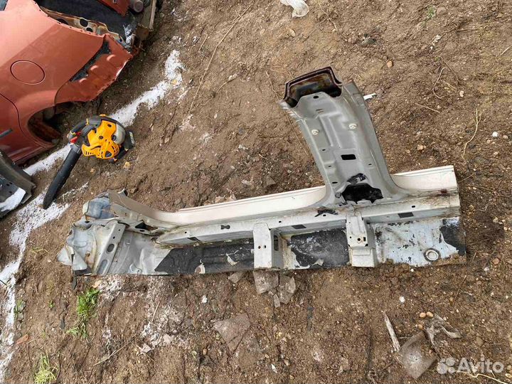 Правый порог Hyundai Solaris 1 седан