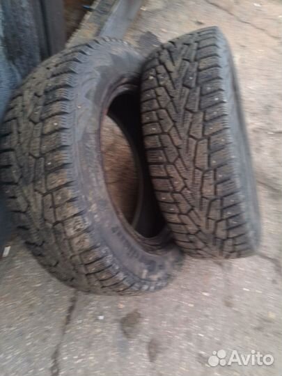 Зимняя резина 215 65 r16 бу