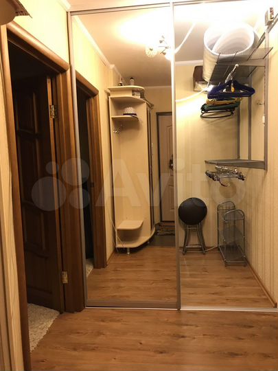 2-к. квартира, 56 м², 1/12 эт.