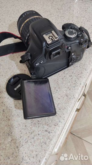 Зеркальный фотоаппарат canon 600D