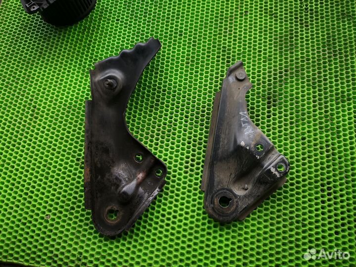 Кронштейн глушителя для Ford Kuga 2012-2019