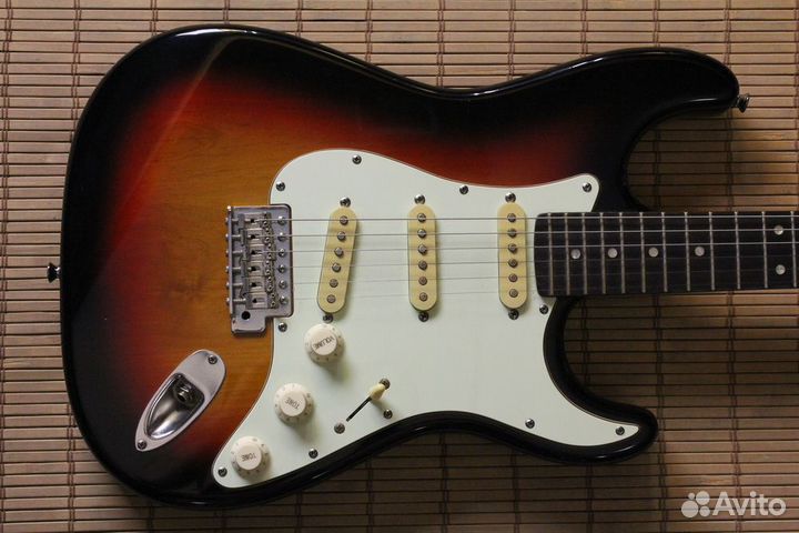 Bacchus BST-350R 3TS Stratocaster Universe Series