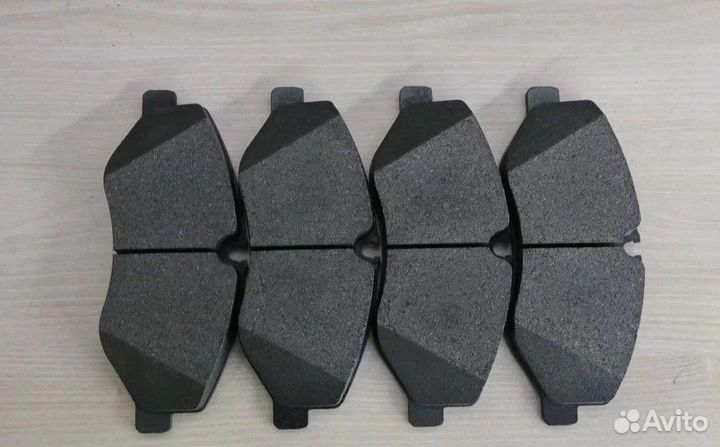 Колодки тормозные Мерседес V447 Оригинал Новые