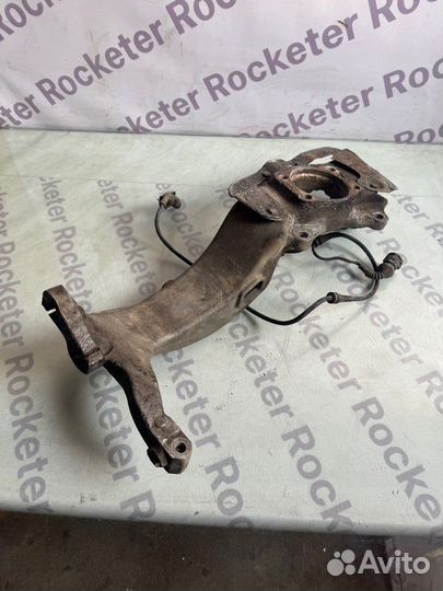 Кулак поворотный передний правый Audi A8 D2 4.2