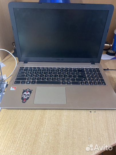 Ноутбук asus