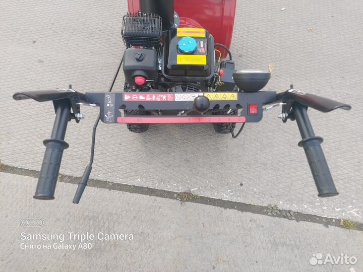 Снегоуборщик бензиновый 7 л.с. + 220В