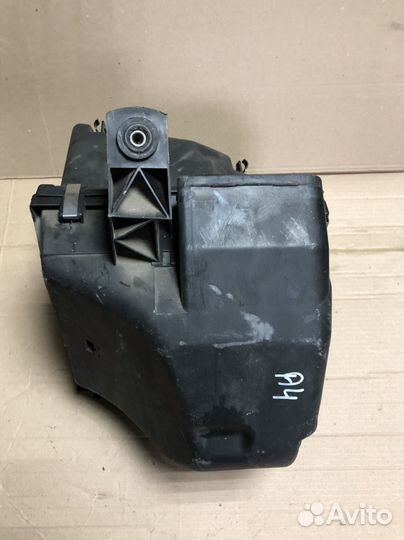 Корпус воздушного фильтра Ауди А4 В5; Пассат В5