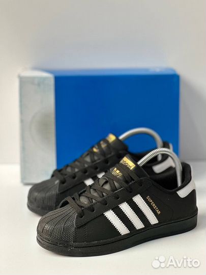 Кррссовки Adidas superstar