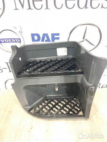 Подножка передняя левая Renault 420 Dci premium