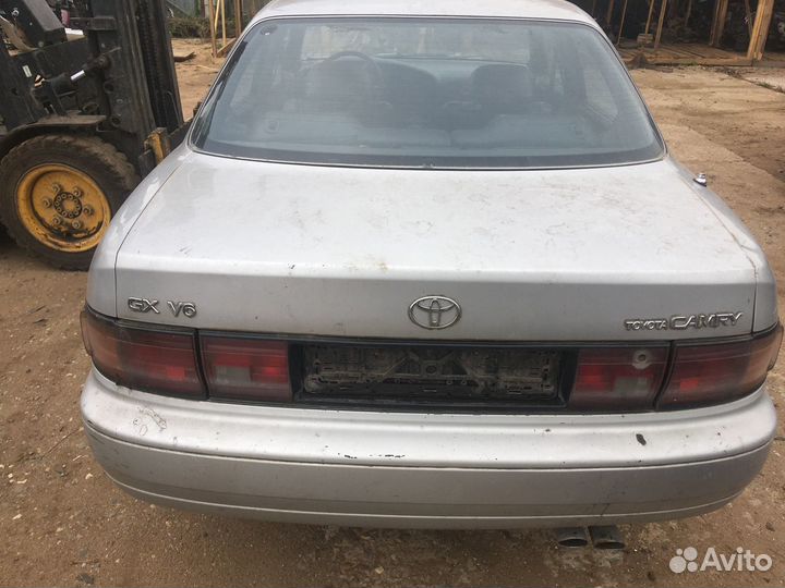 Крышка багажника Тойота Камри XV10 1992