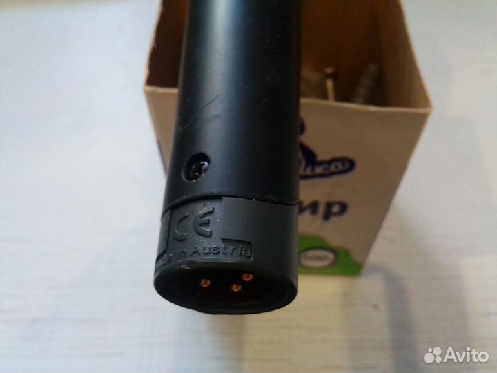 Микрофоны AKG D770 и Philips SBC MD110