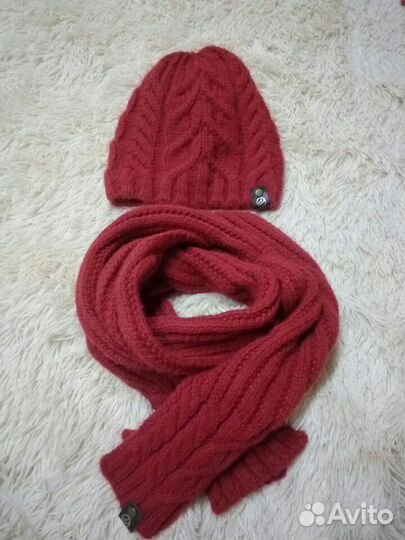 Зимняя шапка с шарфом