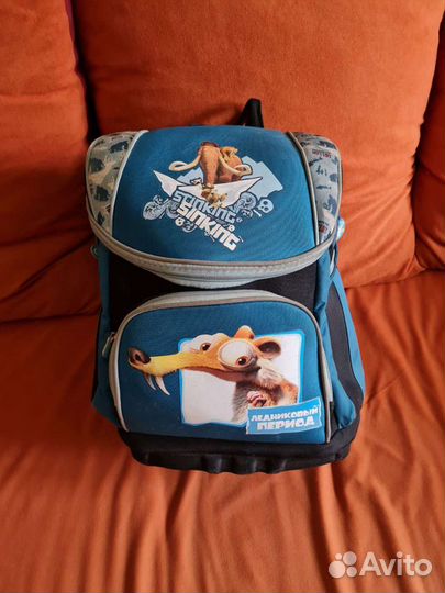 Рюкзак школьный