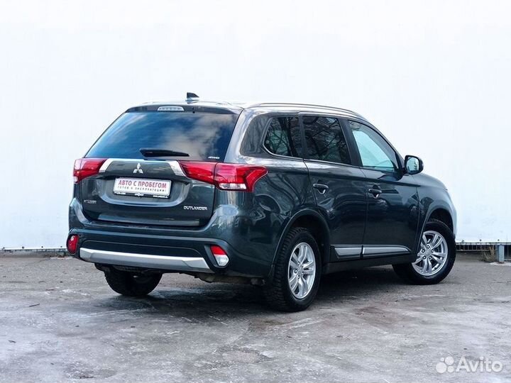 Mitsubishi Outlander 2.0 CVT, 2018, 140 300 км