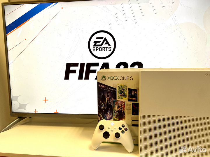 Xbox one s 500gb + игры. Комплект