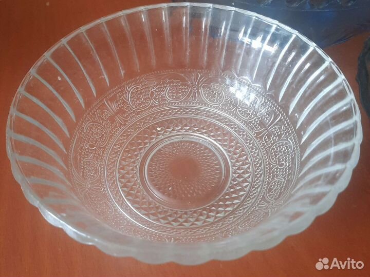 Ваза конфетница цветное стекло