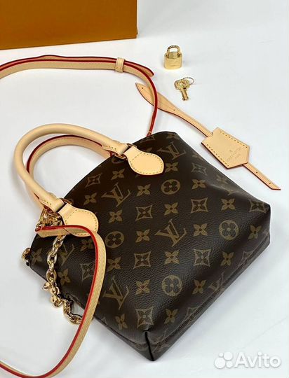 Сумка Louis Vuitton Lockit BB