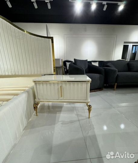 Тумбочка прикроватная Элен