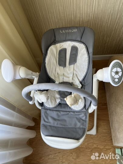 Стульчик для кормления и электрокачели