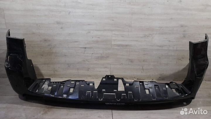 Бампер задний под парктроники Toyota Land Cruiser