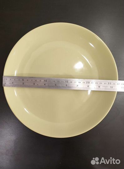 Тарелки IKEA оливковые