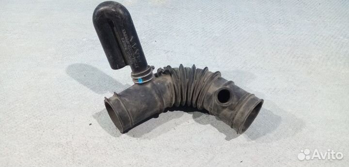 Патрубок воздушного фильтра Toyota Ipsum 2 (M20)