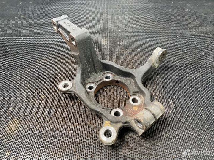 Поворотный кулак передний правый Nissan X-Trail 20